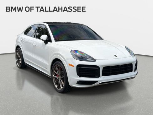 Used 2021 Porsche Cayenne GTS AWD/4WD image 3