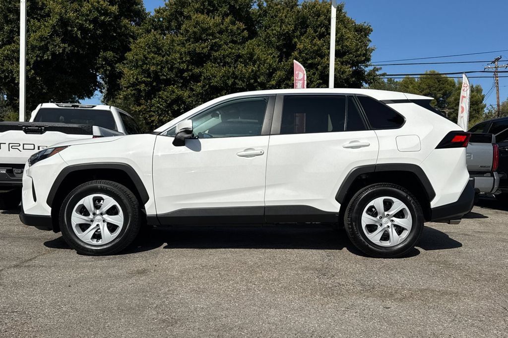Certified 2023 Toyota RAV4 LE FWD image 6