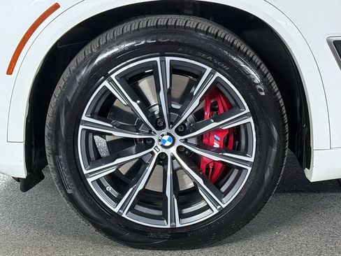 Used 2021 BMW X5 M50i w/ Executive Package image 16