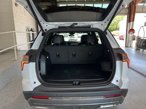 New 2026 Chevrolet Equinox ACTIV w/ LPO, Floor Liner Package AWD/4WD image 8