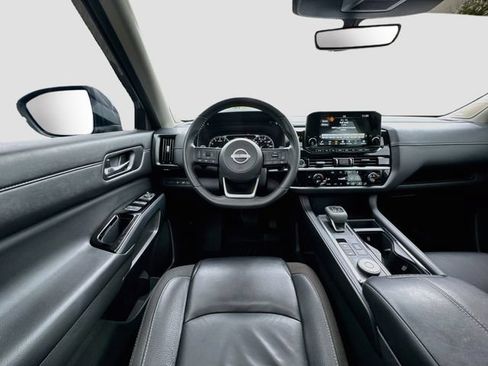 Used 2023 Nissan Pathfinder SL w/ SL Premium Package AWD/4WD image 29