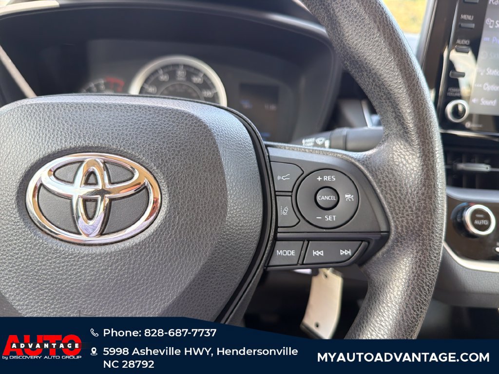 Used 2022 Toyota Corolla LE FWD image 18