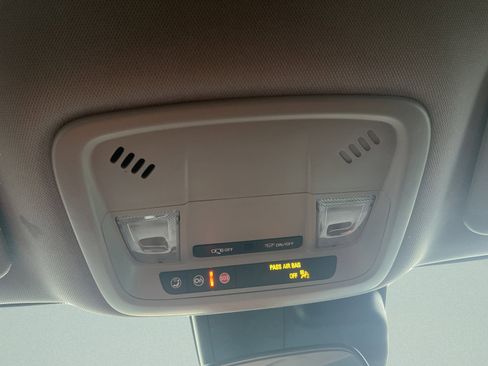 Used 2023 Chevrolet Malibu LT image 15