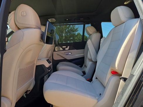 New 2026 Mercedes-Benz GLS 580 4MATIC image 13