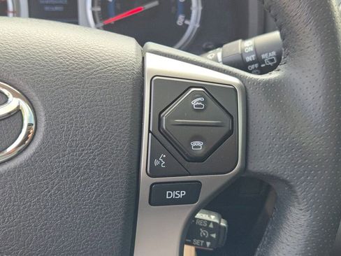 Used 2018 Toyota 4Runner SR5 Premium AWD/4WD image 32