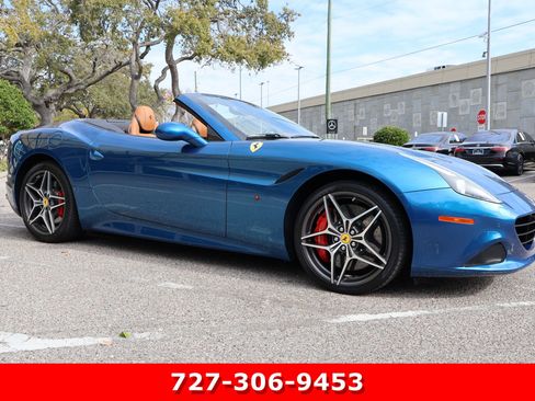 Used 2015 Ferrari California T image 11