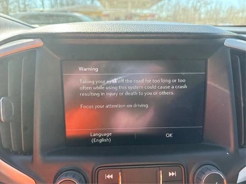 Used 2022 GMC Terrain SLT w/ Infotainment Package II image 21