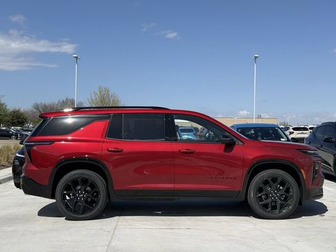 New 2026 Chevrolet Traverse RS image 3