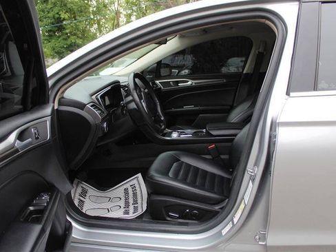 Used 2020 Ford Fusion SEL FWD image 10