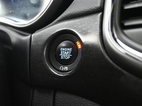 Used 2018 Jeep Grand Cherokee Laredo AWD/4WD image 30