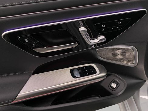 Certified 2026 Mercedes-Benz CLE 300 4MATIC Coupe image 31