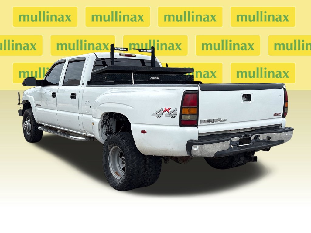 Used 2004 GMC Sierra 3500 SLT w/ Skid Plate Package AWD/4WD image 12