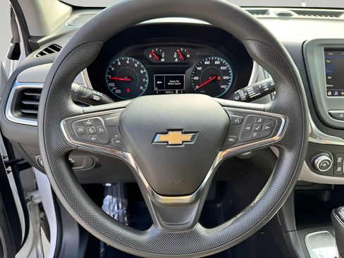Used 2020 Chevrolet Equinox LS FWD image 11