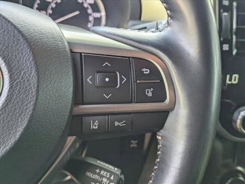 Used 2023 Lexus GX 460 Premium w/ Premium Package image 13