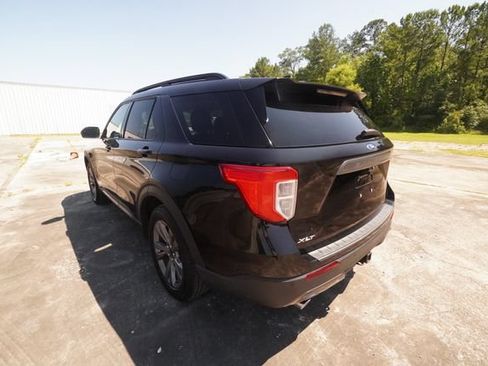 Used 2023 Ford Explorer XLT w/ Equipment Group 202A RWD image 5