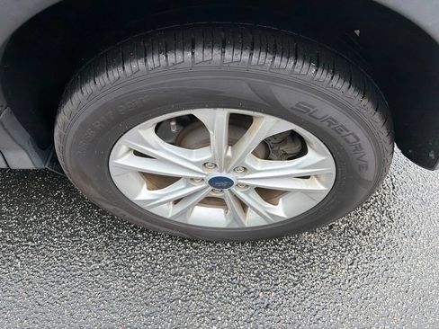 Used 2019 Ford Escape SE FWD image 10