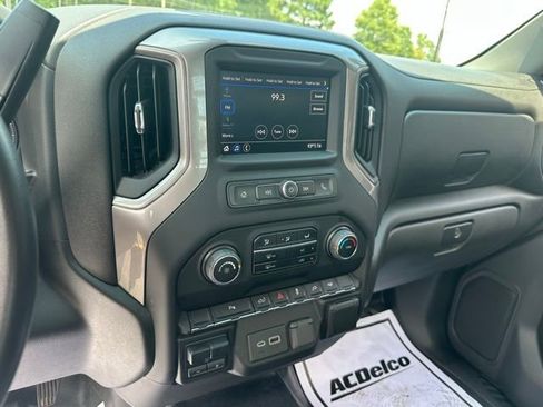 Used 2022 Chevrolet Silverado 2500 W/T w/ WT Fleet Convenience Package image 9