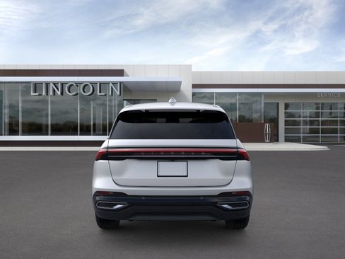 New 2026 Lincoln Nautilus Premier AWD/4WD image 5