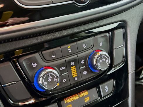 Used 2018 Buick Encore Essence image 15