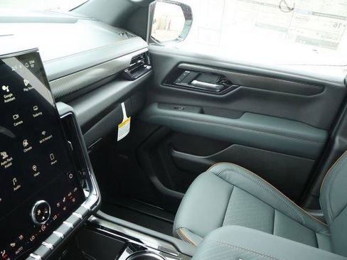 New 2026 GMC Yukon AT4 AWD/4WD image 26