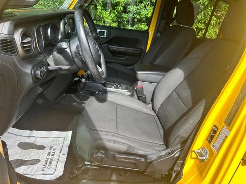 Used 2021 Jeep Wrangler Unlimited Sport AWD/4WD image 11