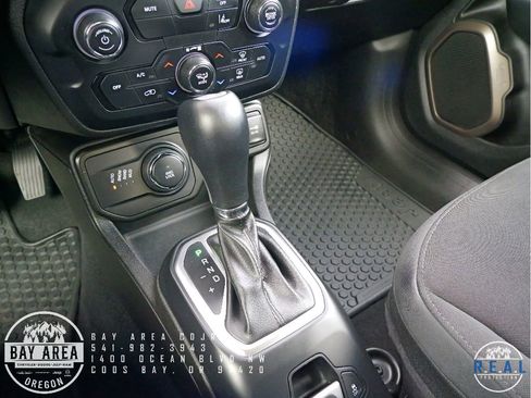 Used 2023 Jeep Renegade Latitude image 16