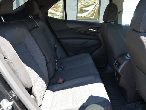 Used 2024 Chevrolet Equinox LT AWD/4WD image 9