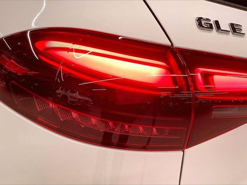 Certified 2025 Mercedes-Benz GLE 350 4MATIC image 21