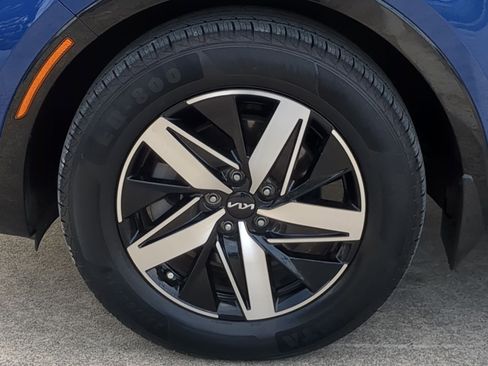 Used 2022 Kia Sorento S w/ Panoramic Sunroof Package image 11