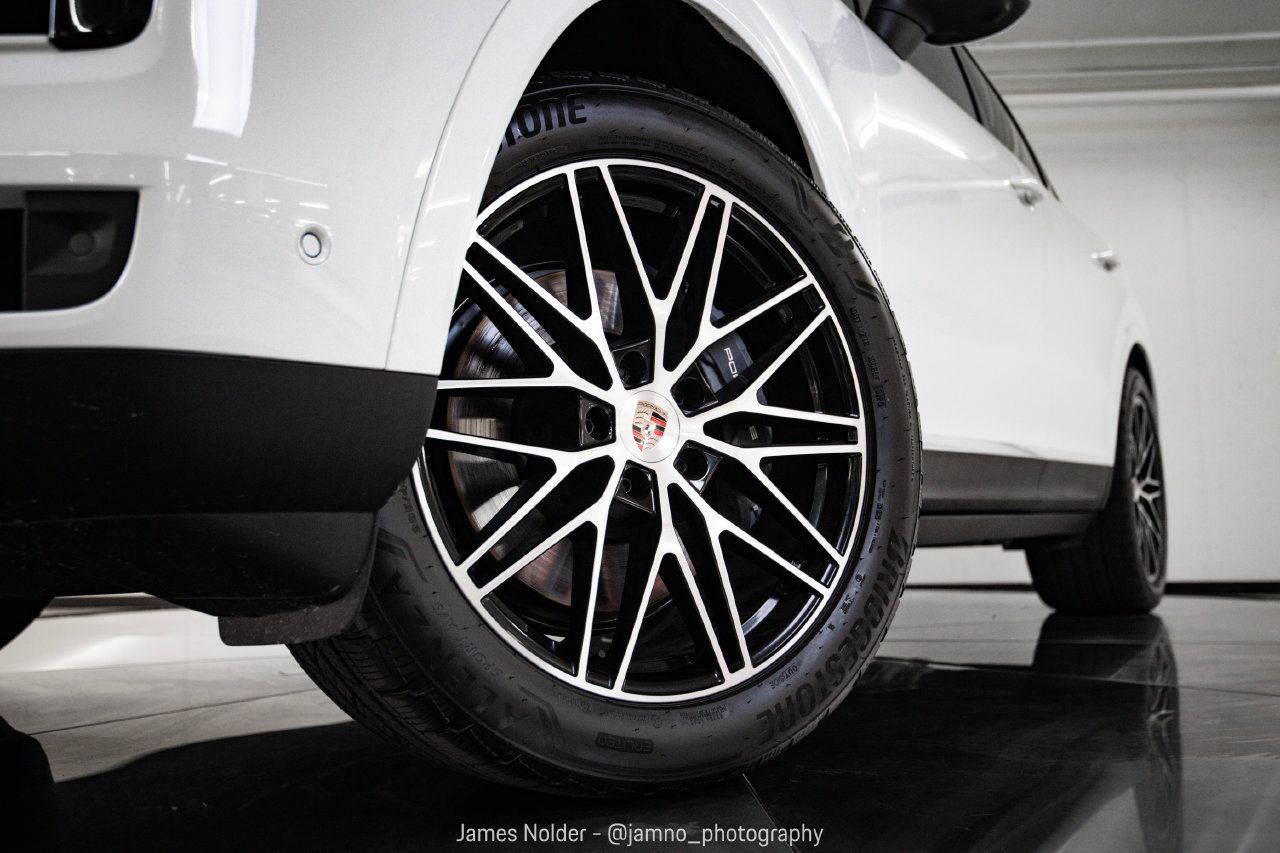 Certified 2026 Porsche Cayenne AWD/4WD image 12