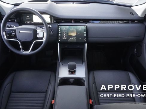 Used 2025 Land Rover Discovery Sport S image 9