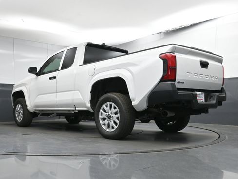 Used 2025 Toyota Tacoma SR image 27
