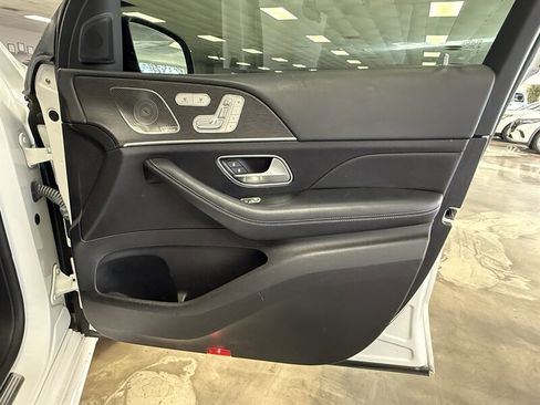 Used 2022 Mercedes-Benz GLE 450 4MATIC w/ AMG Line Exterior image 9