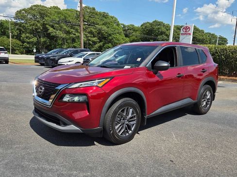 Used 2023 Nissan Rogue S FWD image 3