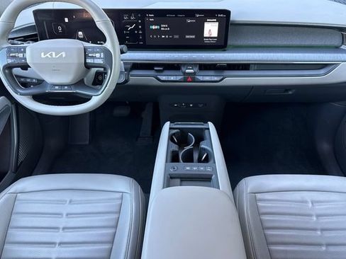 Certified 2024 Kia EV9 Land AWD/4WD image 17