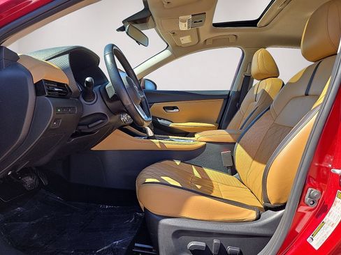 Used 2025 Nissan Sentra SV w/ SV Premium Package FWD image 23