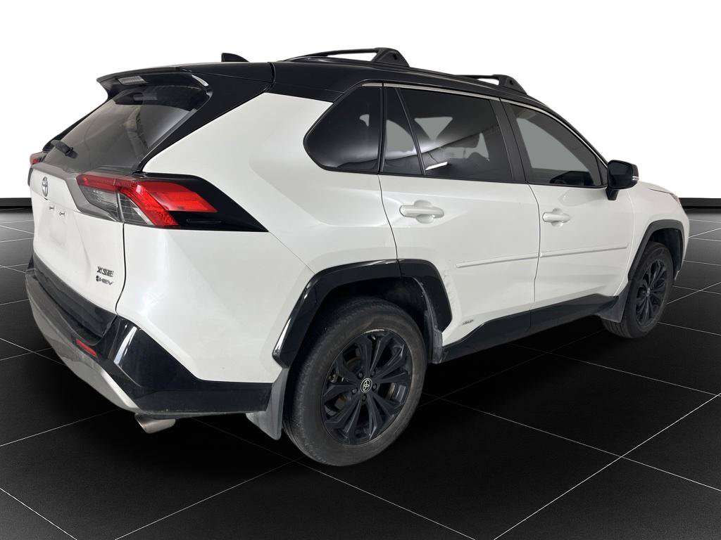Used 2025 Toyota RAV4 XSE AWD/4WD image 5