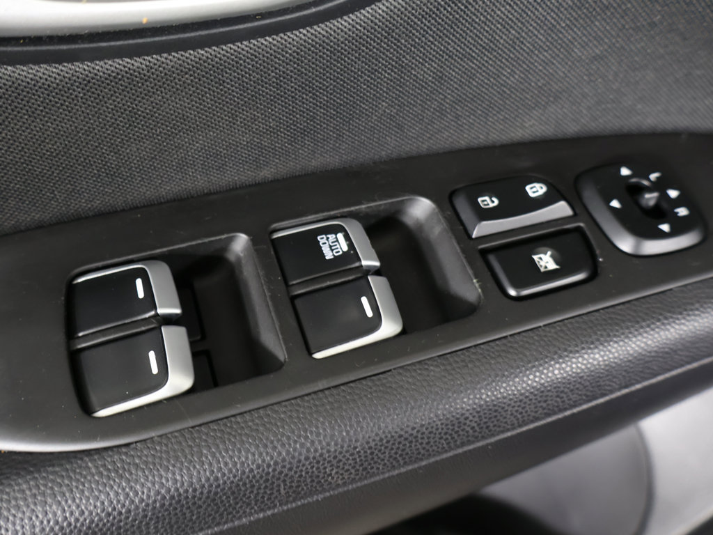 Used 2018 Kia Soul FWD image 30