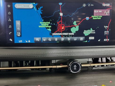 Used 2025 Nissan Ariya FWD image 22