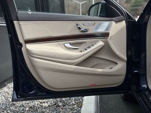 Used 2017 Mercedes-Benz S 550 4MATIC Sedan image 19