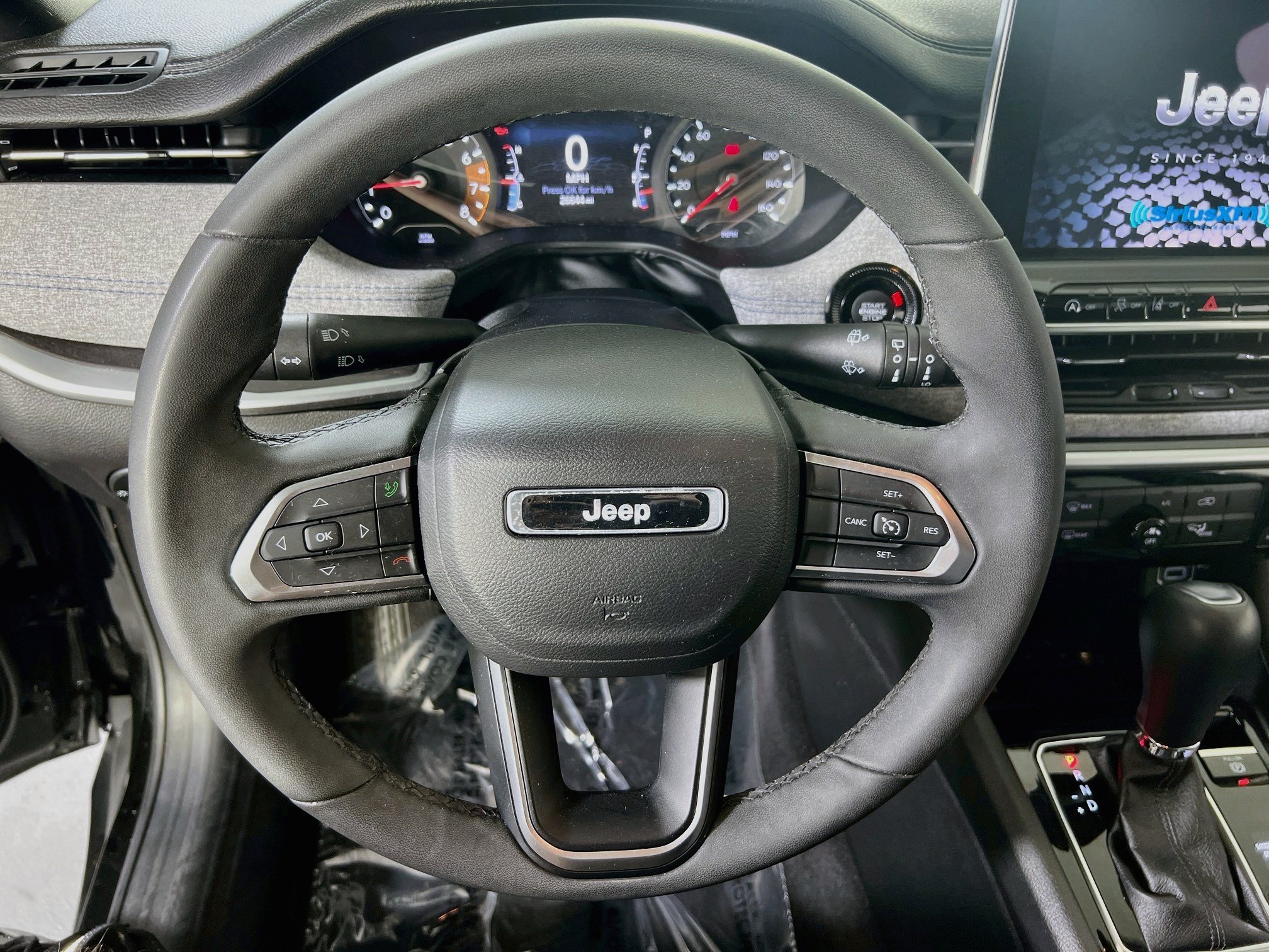 Used 2023 Jeep Compass Latitude AWD/4WD image 11