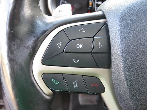 Used 2014 Jeep Grand Cherokee Limited w/ Trailer Tow Group IV AWD/4WD image 18