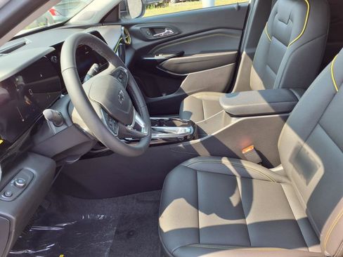 New 2025 Chevrolet Trax ACTIV w/ Driver Confidence Package image 11