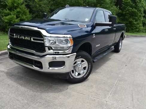 Used 2022 RAM 2500 Tradesman w/ Chrome Appearance Group AWD/4WD image 2