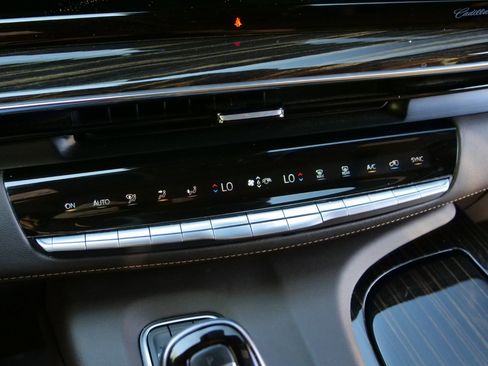 Used 2021 Cadillac Escalade Sport w/ Driver Assist Tech Package image 13