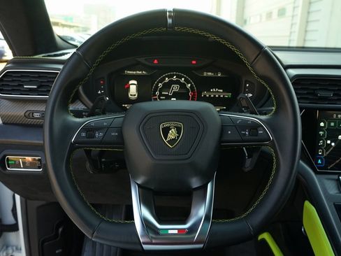 Used 2022 Lamborghini Urus Graphite Capsule image 13