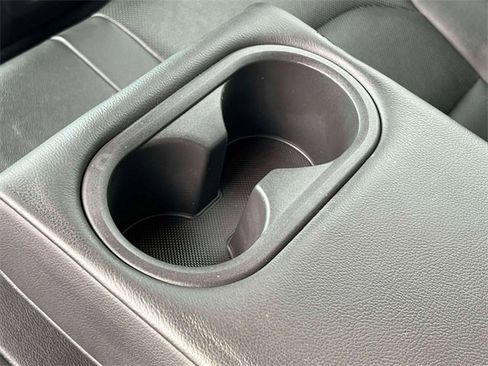 Used 2018 Hyundai Elantra GT Sport image 18