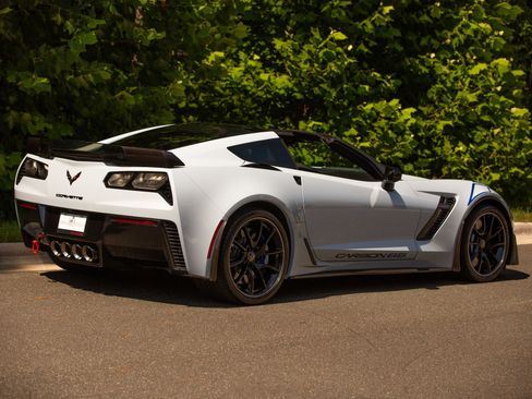Used 2018 Chevrolet Corvette Z06 w/ Carbon 65 Edition RWD image 4