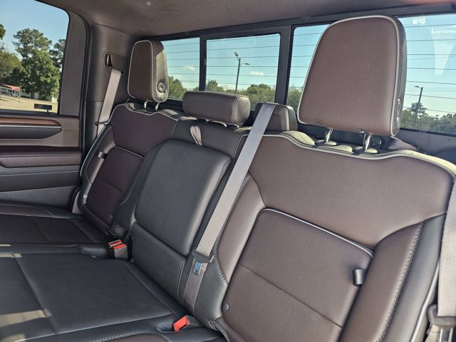 Used 2024 GMC Sierra 3500 Denali w/ Denali Reserve Package AWD/4WD image 32