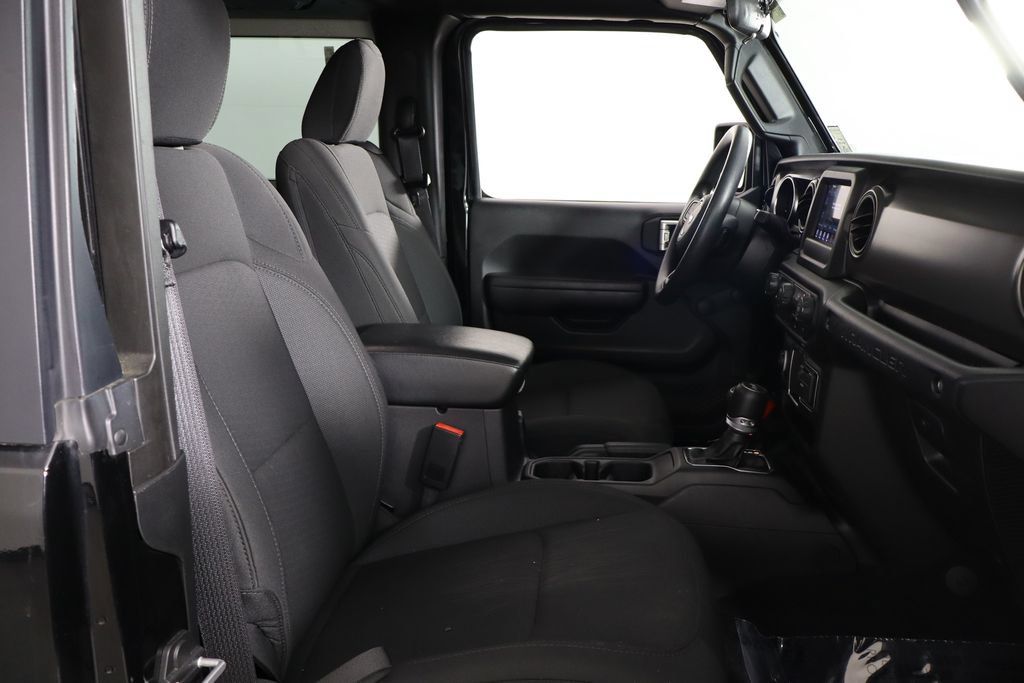 Used 2022 Jeep Wrangler Sport AWD/4WD image 11